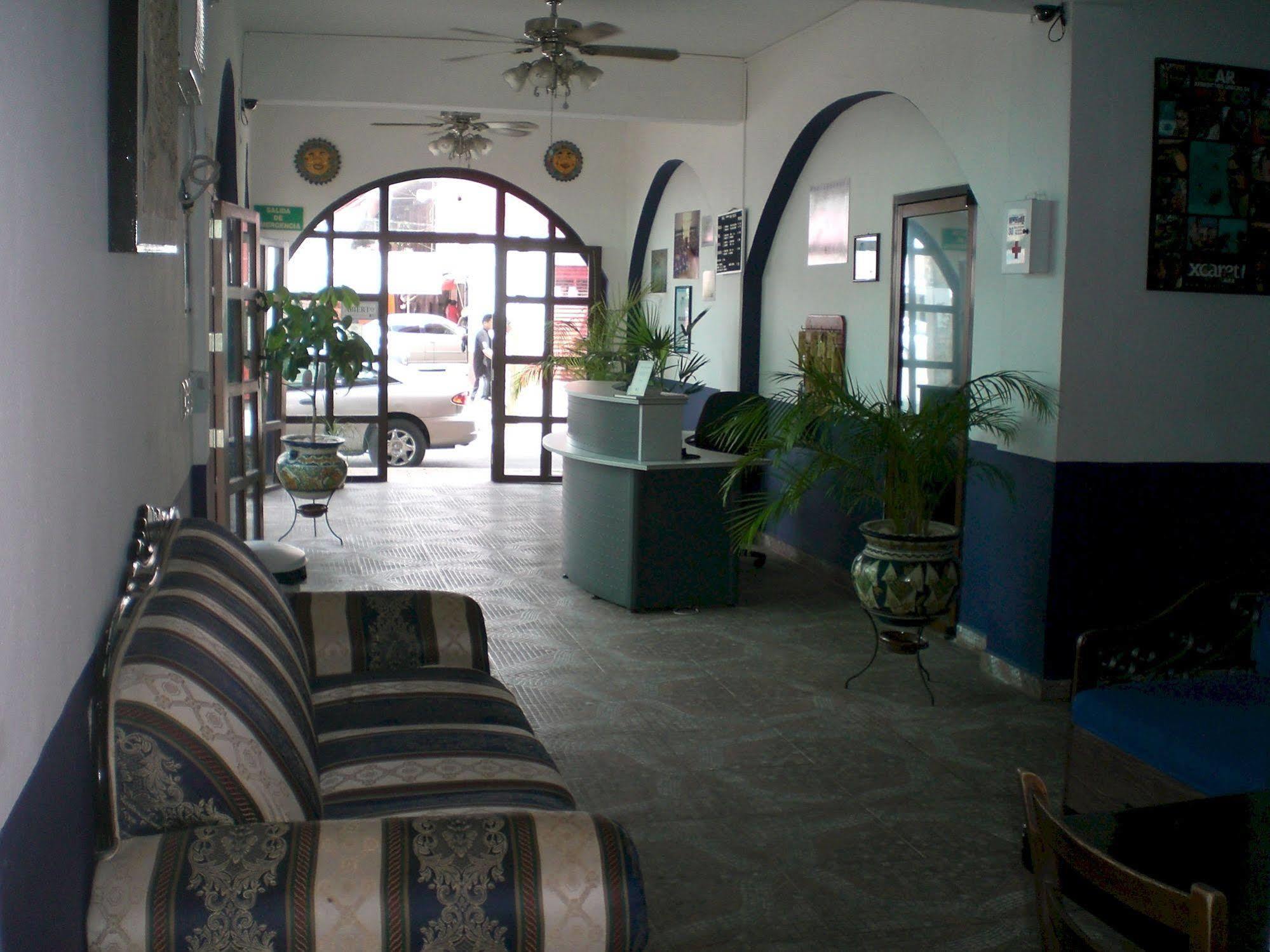 Hotel Colonial San Carlos Cancún Exteriör bild